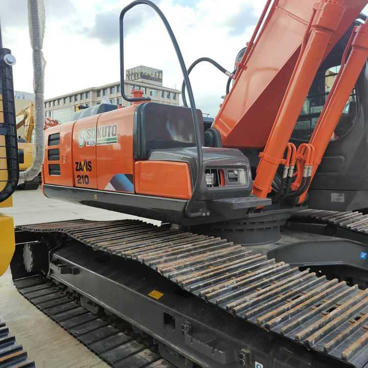Hitachi Brand Zx210 Crawler Excavator 21tons Digger for Sale Used Hitachi Zx200 210 350 Excavator in Stock on Sale - Crawler excavator: picture 3 Hitachi Brand Zx210 Crawler Excavator 21tons Digger for Sale Used Hitachi Zx200 210 350 Excavator in Stock on Sale - Crawler excavator: picture 3