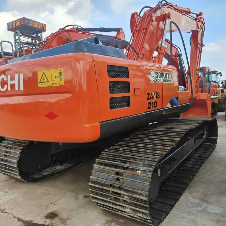 Hitachi Brand Zx210 Crawler Excavator 21tons Digger for Sale Used Hitachi Zx200 210 350 Excavator in Stock on Sale - Crawler excavator: picture 4 Hitachi Brand Zx210 Crawler Excavator 21tons Digger for Sale Used Hitachi Zx200 210 350 Excavator in Stock on Sale - Crawler excavator: picture 4