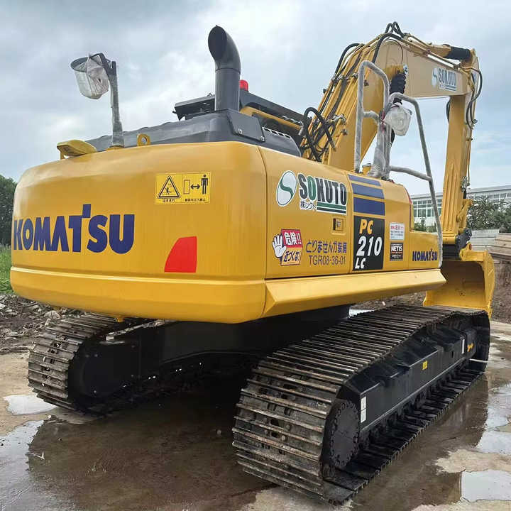 Second Hand  Komatsu PC210-8 Excavator 21 Ton Crawler Excavator Japan Brand Low Price with Good Quality for SALE - Crawler excavator: picture 1 Second Hand  Komatsu PC210-8 Excavator 21 Ton Crawler Excavator Japan Brand Low Price with Good Quality for SALE - Crawler excavator: picture 1