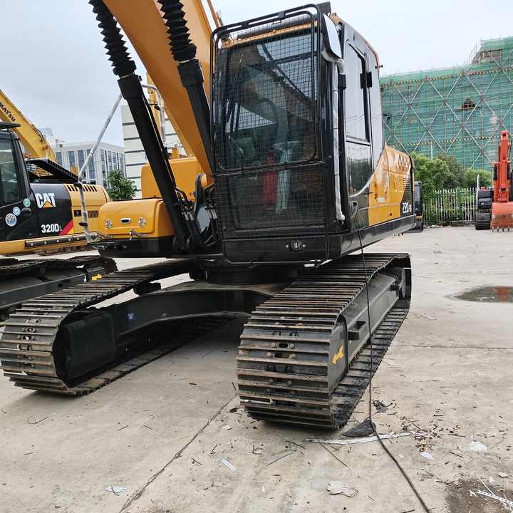 South Korea Low Price Hyundai 220lc-9s Excavator Hyundai 22ton Excavator Hot Sale - Crawler excavator: picture 5 South Korea Low Price Hyundai 220lc-9s Excavator Hyundai 22ton Excavator Hot Sale - Crawler excavator: picture 5