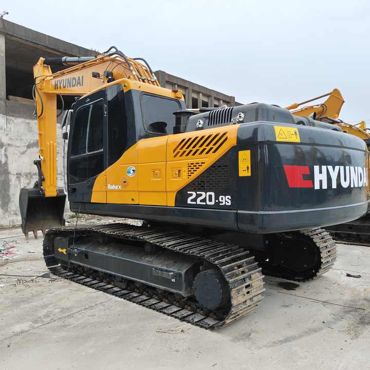 Crawler excavator South Korea Low Price Hyundai 220lc-9s Excavator Hyundai 22ton Excavator Hot Sale: picture 1