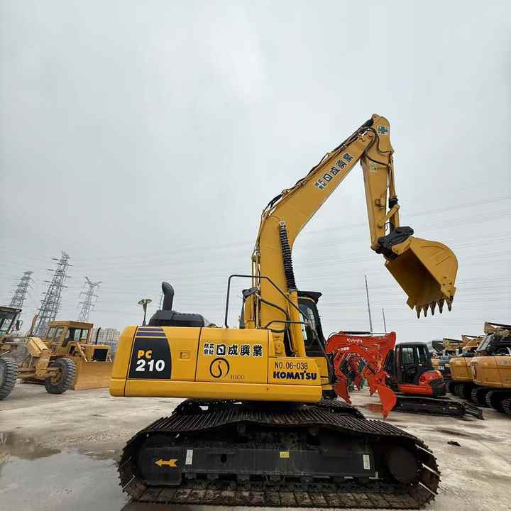 Used Good Quality Japan Original PC210-8 in Good Condition PC210-8 Komatsu - Crawler excavator: picture 3 Used Good Quality Japan Original PC210-8 in Good Condition PC210-8 Komatsu - Crawler excavator: picture 3