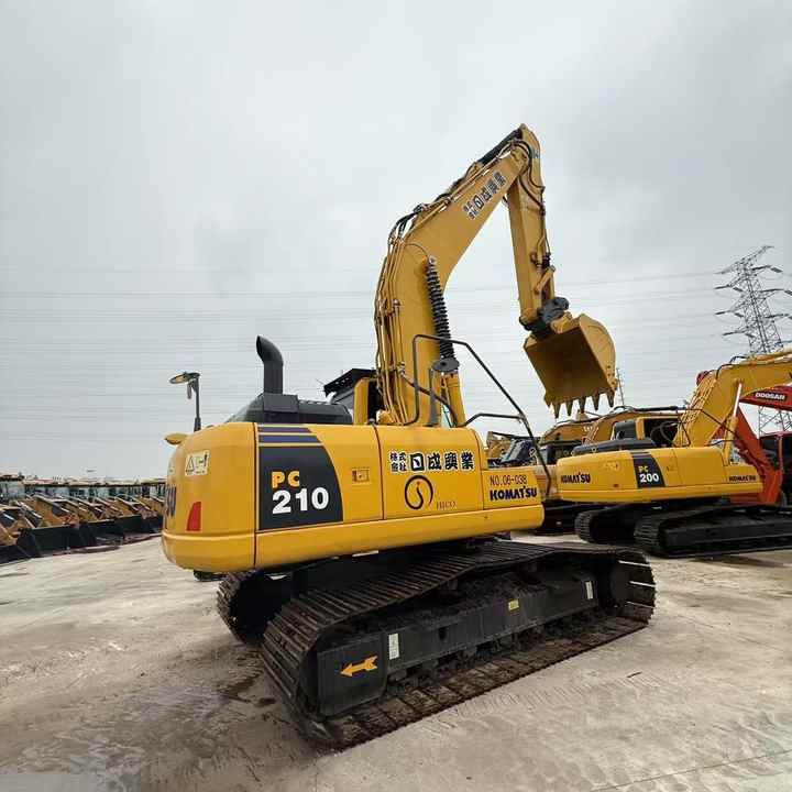 Used Good Quality Japan Original PC210-8 in Good Condition PC210-8 Komatsu - Crawler excavator: picture 3 Used Good Quality Japan Original PC210-8 in Good Condition PC210-8 Komatsu - Crawler excavator: picture 3