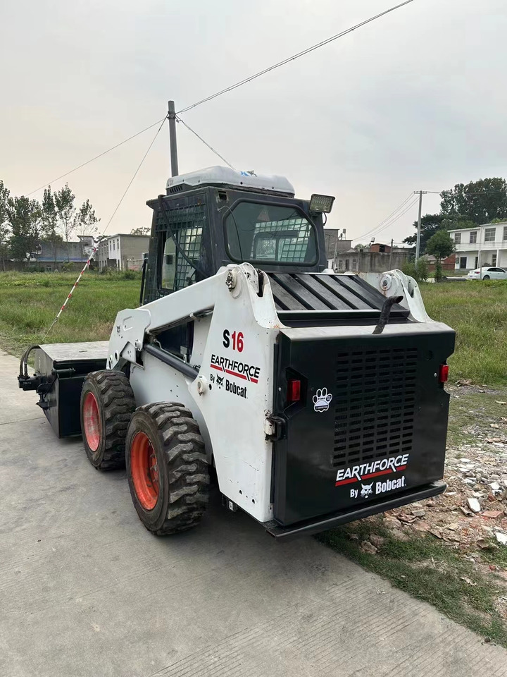 BOBCAT S16 - Skid steer loader: picture 5 BOBCAT S16 - Skid steer loader: picture 5
