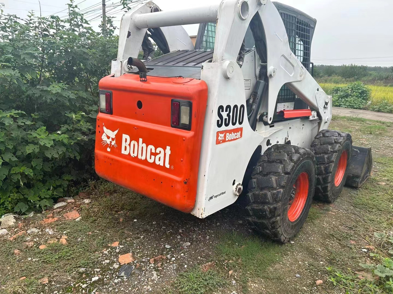 BOBCAT S300 - Skid steer loader: picture 4 BOBCAT S300 - Skid steer loader: picture 4