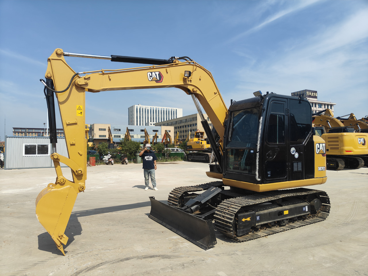 CATERPILLAR 307E2 - Mini excavator: picture 1 CATERPILLAR 307E2 - Mini excavator: picture 1