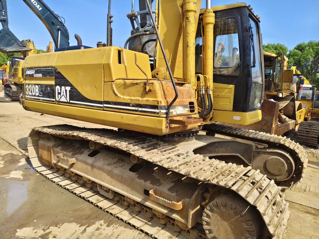 CATERPILLAR 320B - Crawler excavator: picture 4 CATERPILLAR 320B - Crawler excavator: picture 4