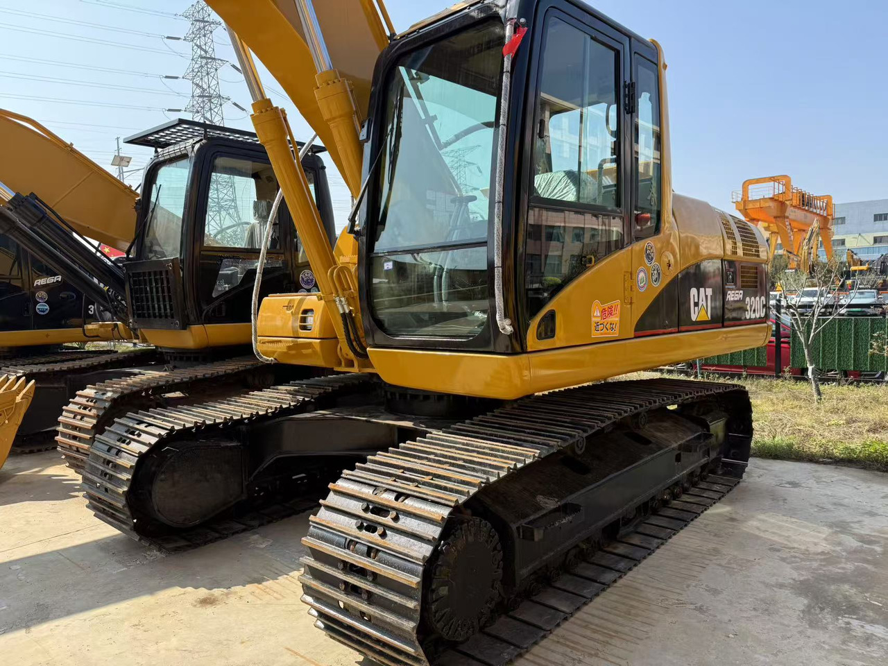 CATERPILLAR 320C - Crawler excavator: picture 2 CATERPILLAR 320C - Crawler excavator: picture 2