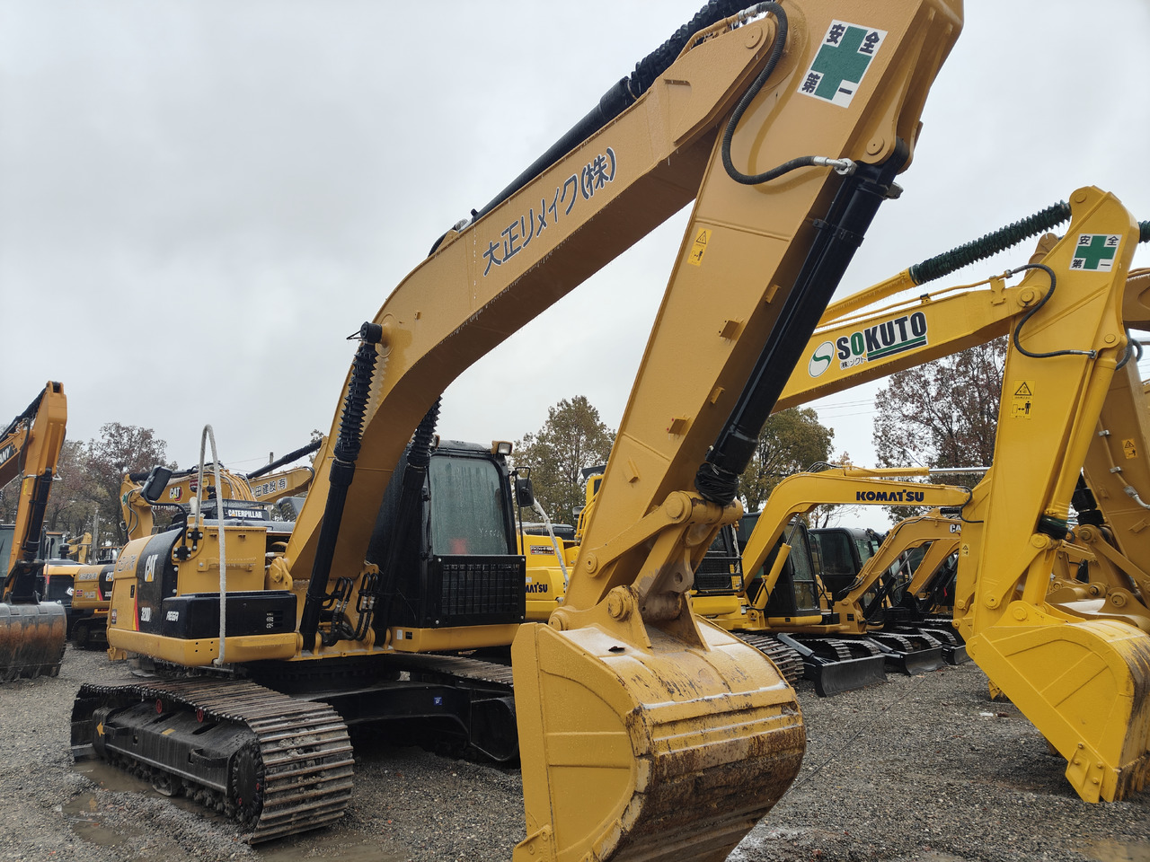 CATERPILLAR 320D2 - Crawler excavator: picture 2 CATERPILLAR 320D2 - Crawler excavator: picture 2