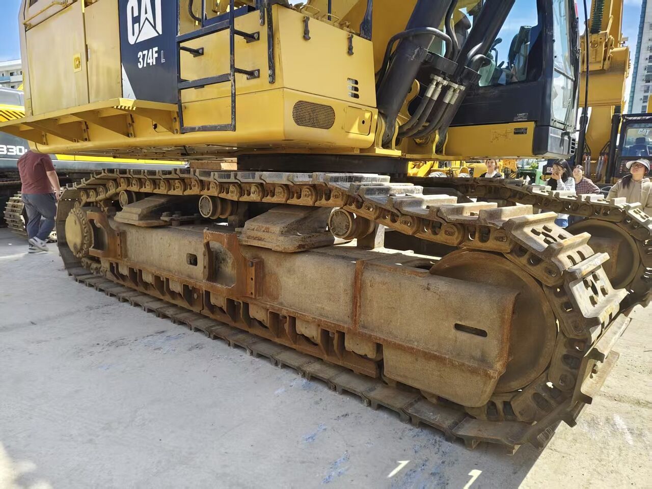 CATERPILLAR 374F - Excavator: picture 5 CATERPILLAR 374F - Excavator: picture 5