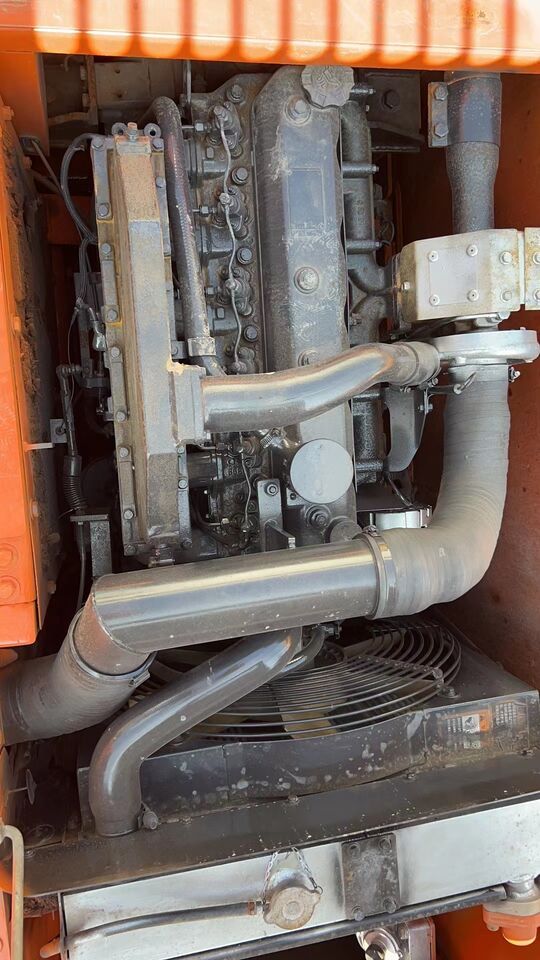 Excavator DOOSAN DX140LC: picture 6 Excavator DOOSAN DX140LC: picture 6
