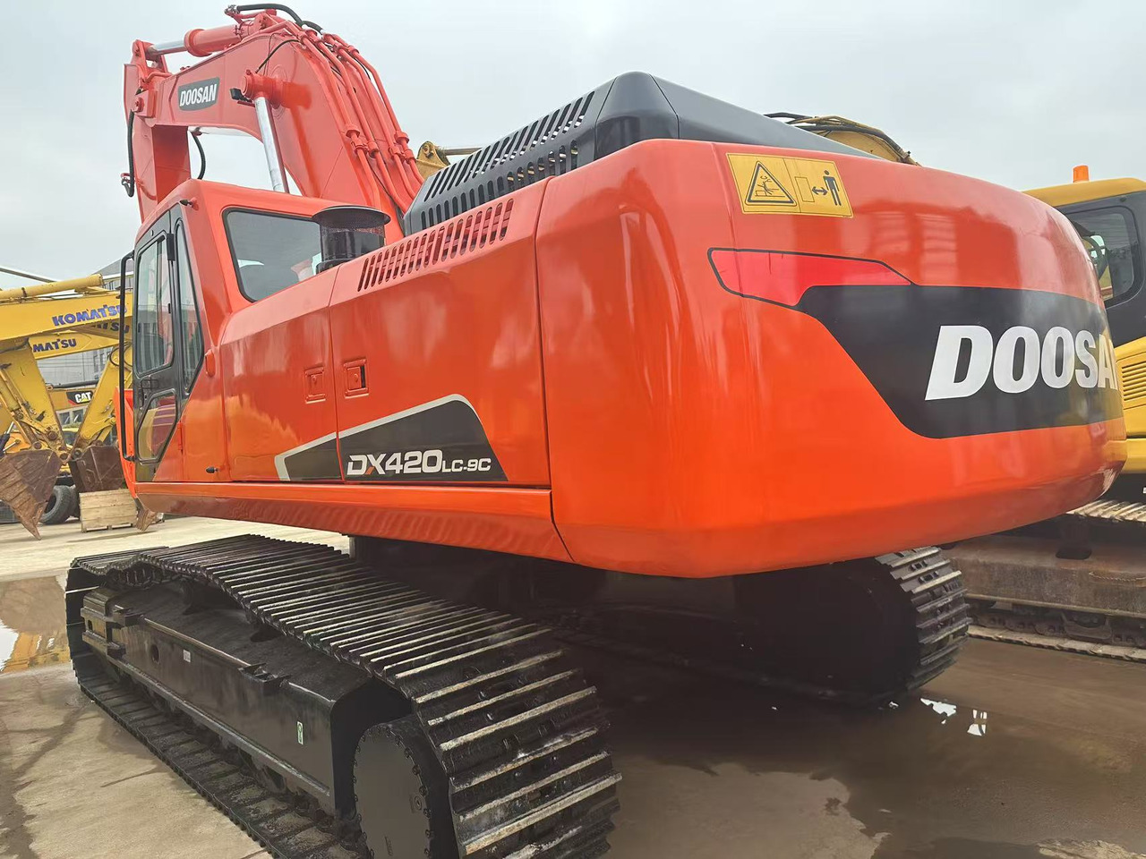 DOOSAN DX420LC-9C - Crawler excavator: picture 1 DOOSAN DX420LC-9C - Crawler excavator: picture 1