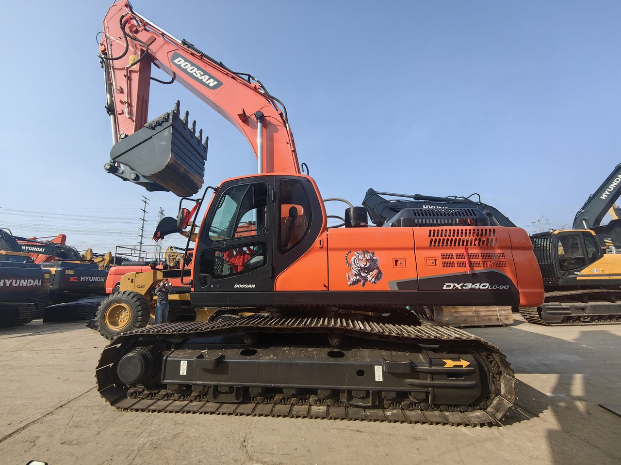 Doosan DX340LC-9 - Crawler excavator: picture 1 Doosan DX340LC-9 - Crawler excavator: picture 1