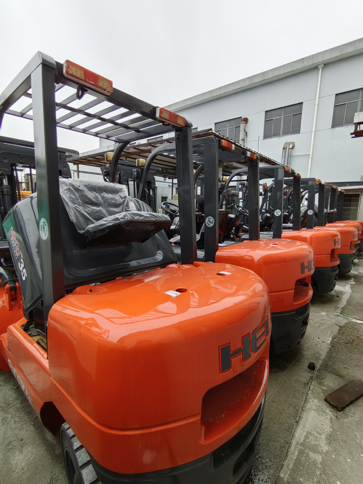 HELI 35 - Diesel forklift: picture 1 HELI 35 - Diesel forklift: picture 1