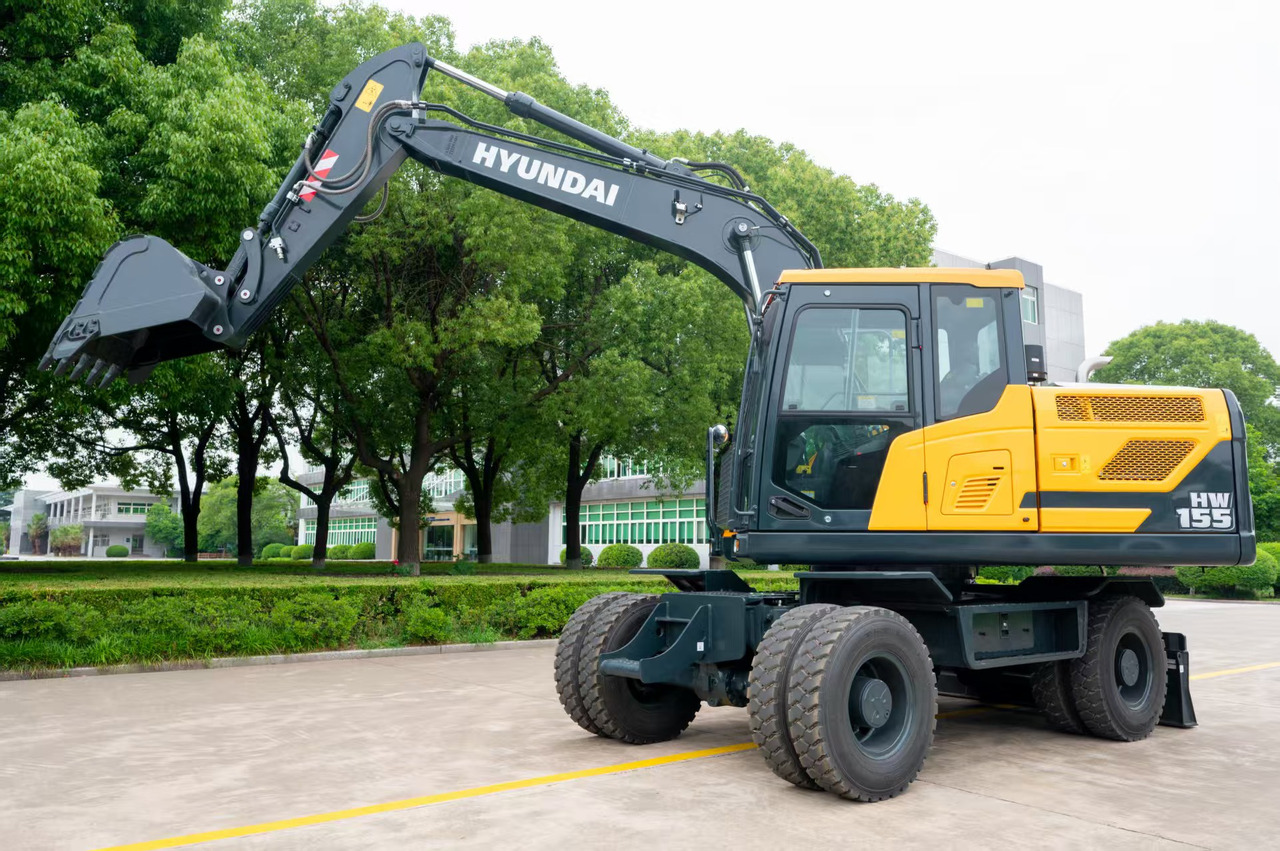 HYUNDAI HW155 - Wheel excavator: picture 1 HYUNDAI HW155 - Wheel excavator: picture 1