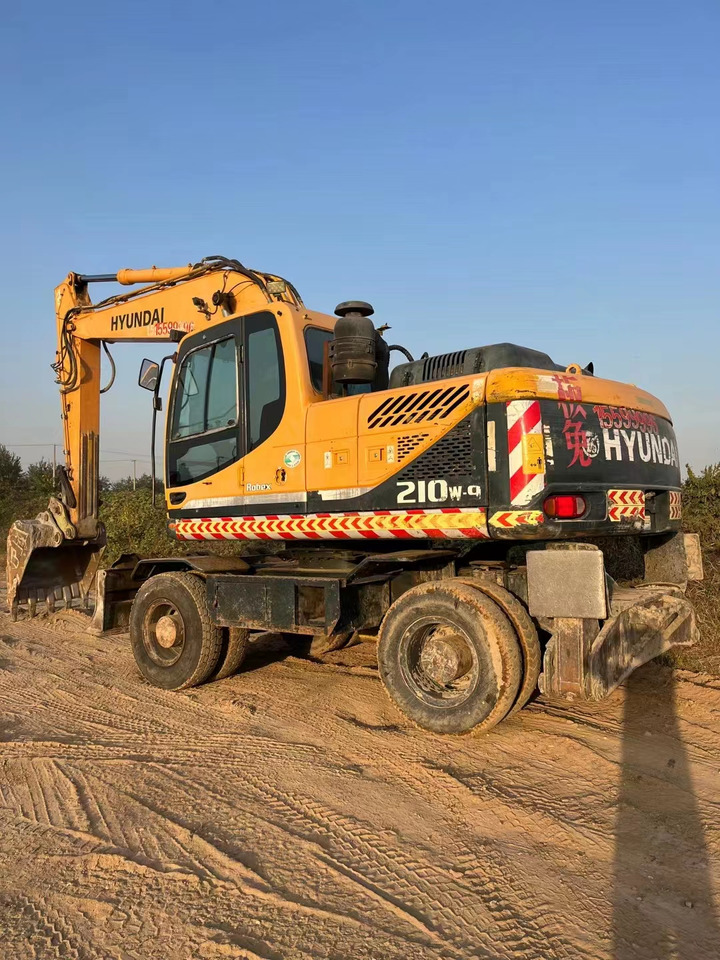 HYUNDAI R210W-9 - Wheel excavator: picture 2 HYUNDAI R210W-9 - Wheel excavator: picture 2