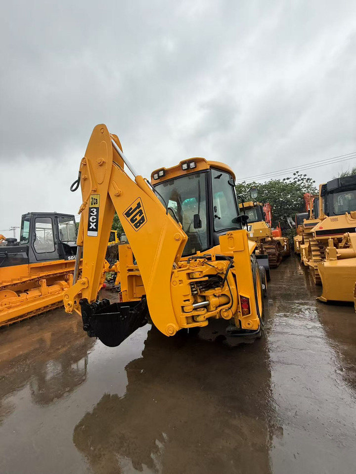 JCB 3CX - Backhoe loader: picture 3 JCB 3CX - Backhoe loader: picture 3