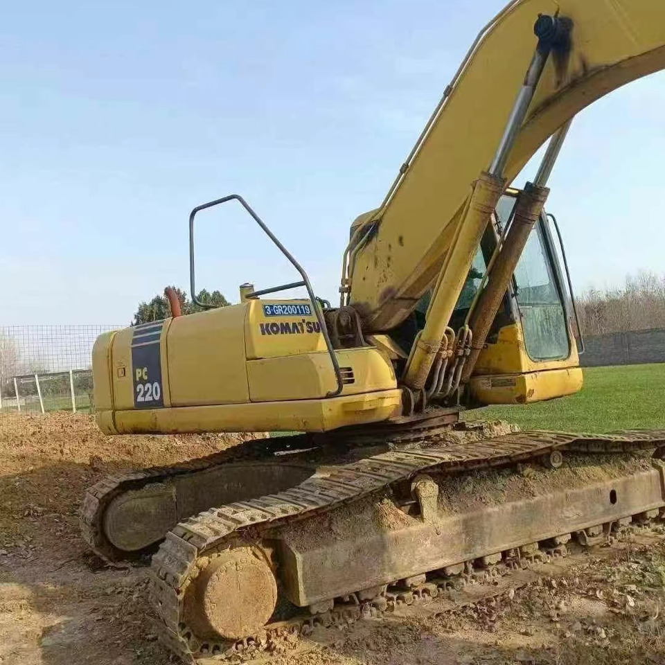 KOMATSU PC220-7 - Crawler excavator: picture 3 KOMATSU PC220-7 - Crawler excavator: picture 3