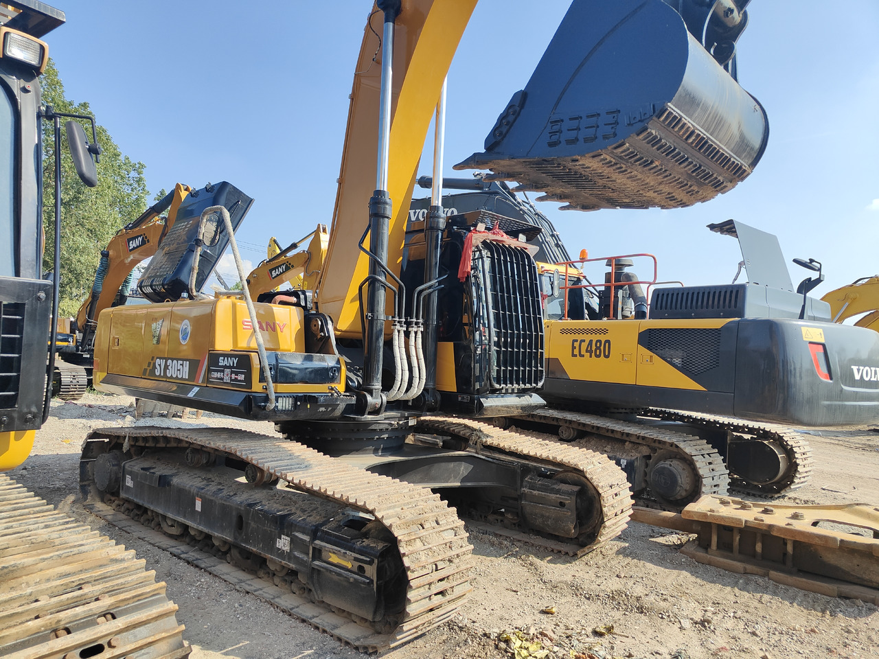 SANY SY305H - Crawler excavator: picture 3 SANY SY305H - Crawler excavator: picture 3
