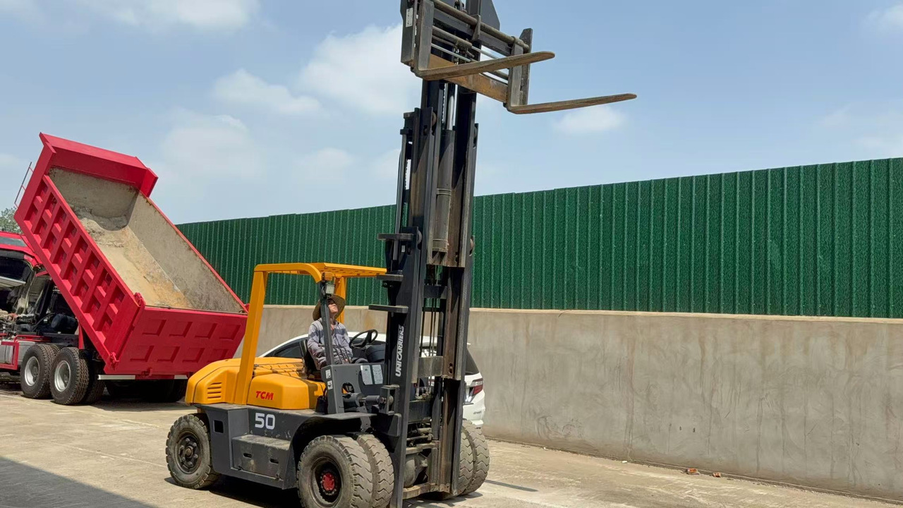 TCM FD50 - Diesel forklift: picture 4 TCM FD50 - Diesel forklift: picture 4