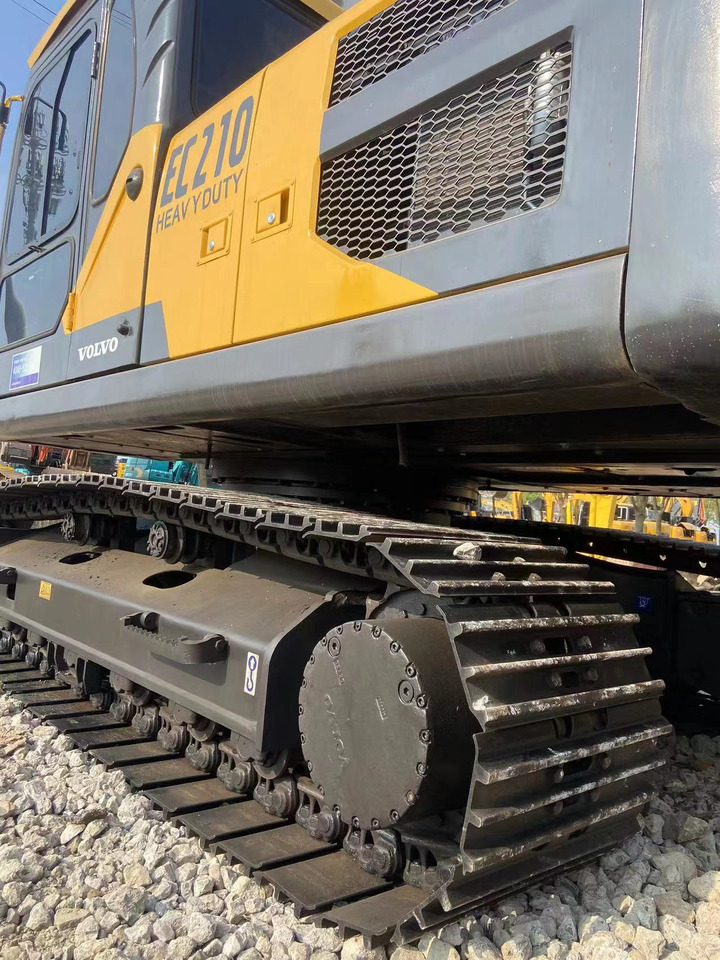 VOLVO EC210 - Crawler excavator: picture 2 VOLVO EC210 - Crawler excavator: picture 2