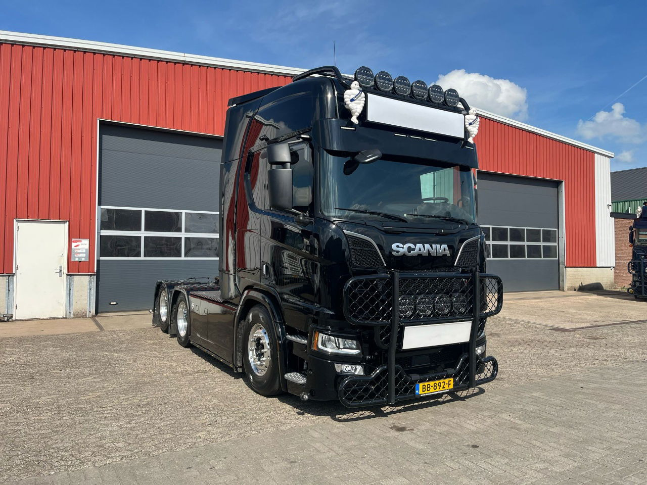 Scania R660 6x2 - Tractor unit: picture 2 Scania R660 6x2 - Tractor unit: picture 2