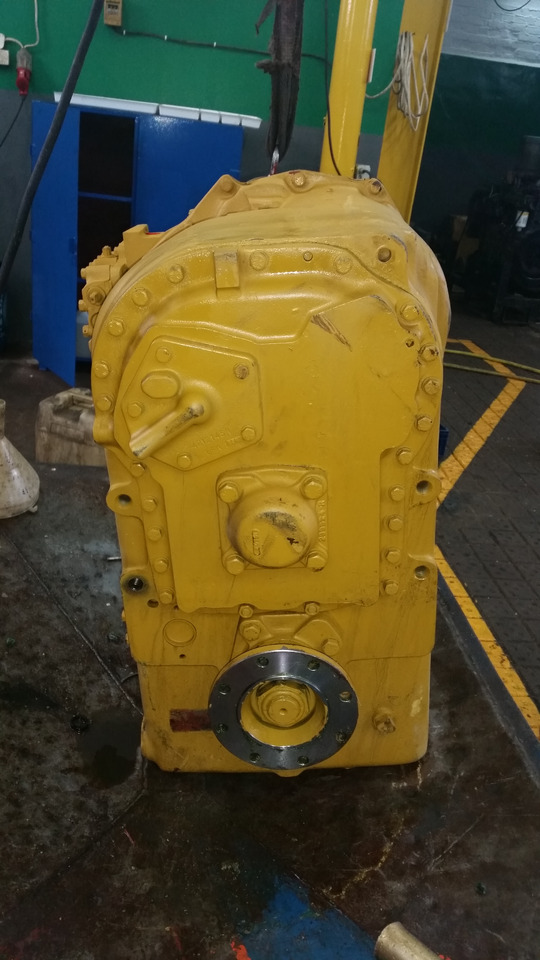 Skrzynia biegów Clark R28000 do Clark R24000, R28000, R32000, R34000, R36000 - Gearbox for Construction machinery: picture 2 Skrzynia biegów Clark R28000 do Clark R24000, R28000, R32000, R34000, R36000 - Gearbox for Construction machinery: picture 2