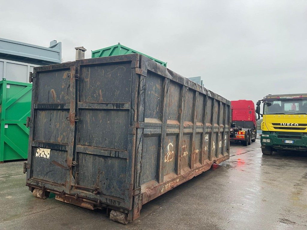 CONTAINER SCARRABILE USATO A CIELO APERTO - Roll-off container: picture 4 CONTAINER SCARRABILE USATO A CIELO APERTO - Roll-off container: picture 4