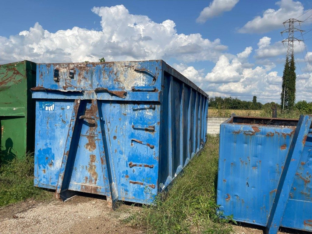 CONTAINER SCARRABILE USATO A CIELO APERTO - Roll-off container: picture 1 CONTAINER SCARRABILE USATO A CIELO APERTO - Roll-off container: picture 1