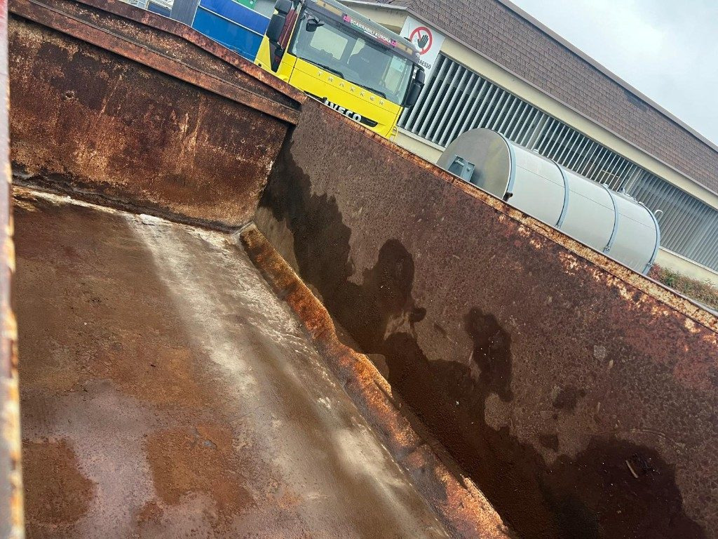 CONTAINER SCARRABILE USATO A CIELO APERTO - Roll-off container: picture 5 CONTAINER SCARRABILE USATO A CIELO APERTO - Roll-off container: picture 5