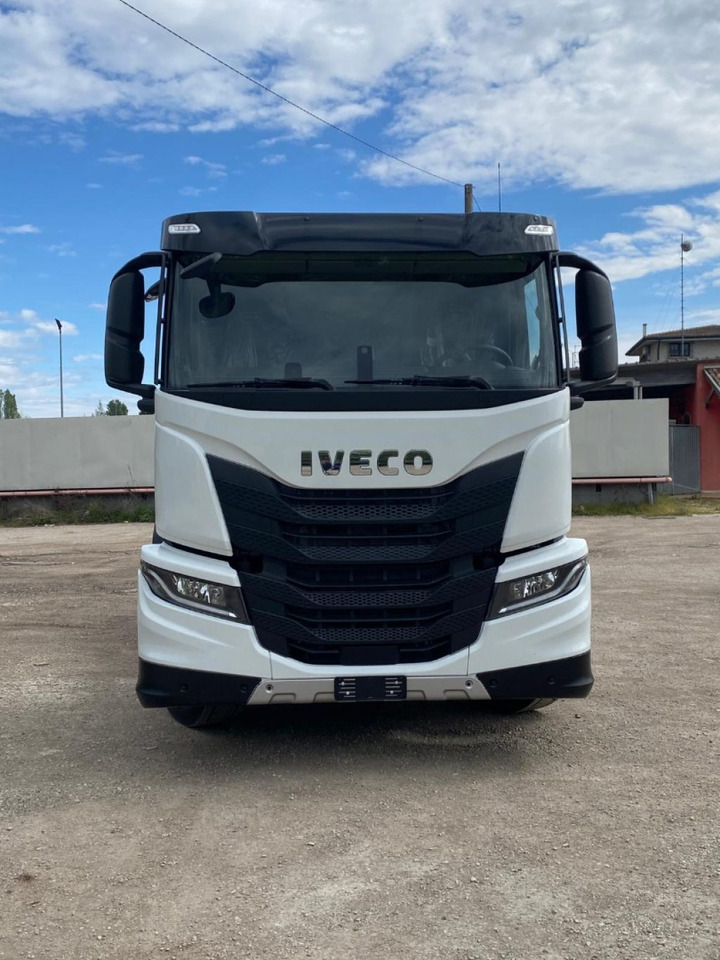 IVECO X-WAY AD280X48Y NUOVO SCARRABILE PASSO 3120 - Hook lift truck: picture 2 IVECO X-WAY AD280X48Y NUOVO SCARRABILE PASSO 3120 - Hook lift truck: picture 2