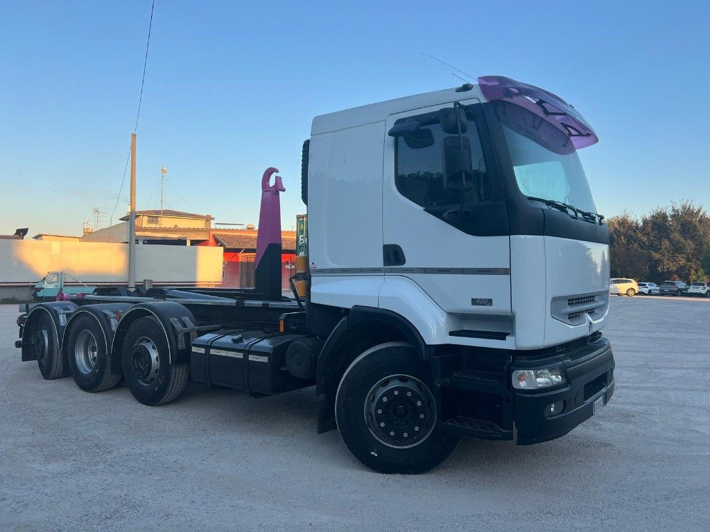 RENAULT 420 USATO SCARRABILE 8X2 - Hook lift truck: picture 5 RENAULT 420 USATO SCARRABILE 8X2 - Hook lift truck: picture 5