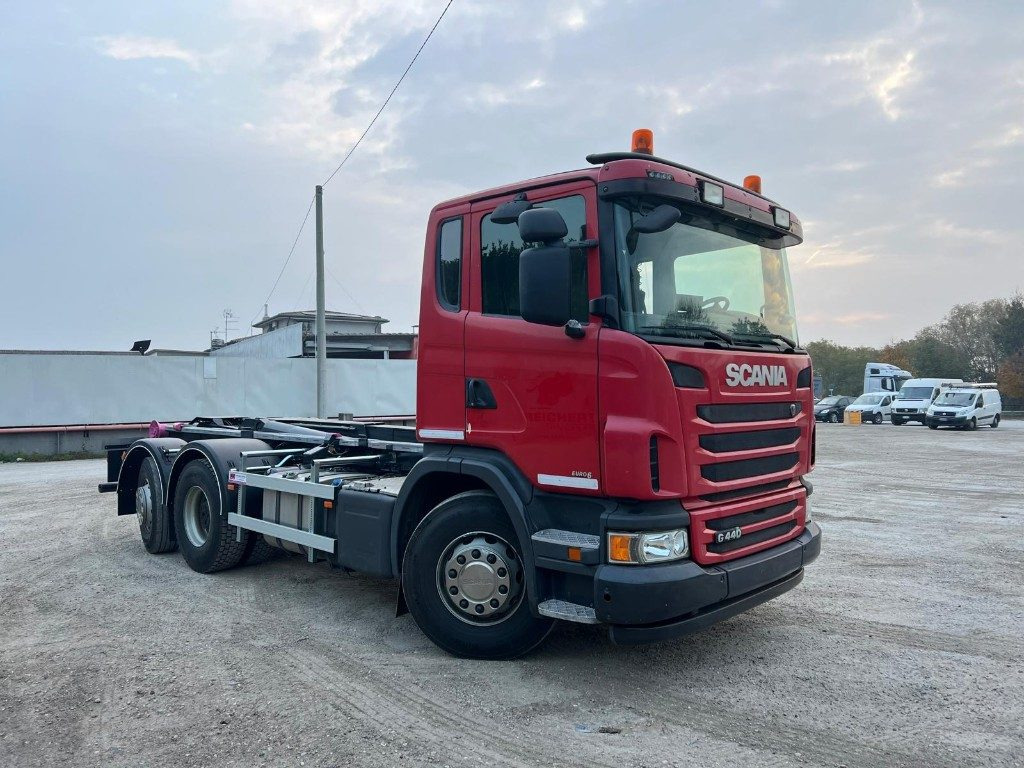 SCANIA G440 SCARRABILE NUOVO PNEUMATICO POSTERIORE - Hook lift truck: picture 2 SCANIA G440 SCARRABILE NUOVO PNEUMATICO POSTERIORE - Hook lift truck: picture 2