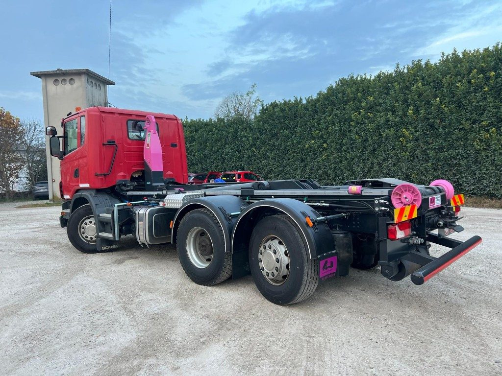 SCANIA G440 SCARRABILE NUOVO PNEUMATICO POSTERIORE - Hook lift truck: picture 4 SCANIA G440 SCARRABILE NUOVO PNEUMATICO POSTERIORE - Hook lift truck: picture 4