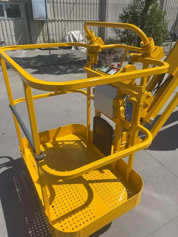 Haulotte HA12IP - Articulated boom: picture 4 Haulotte HA12IP - Articulated boom: picture 4