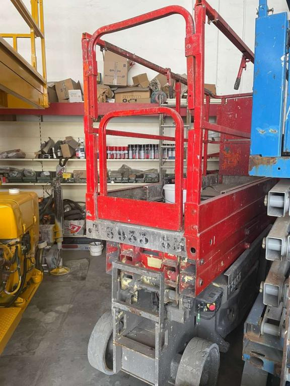 JLG 2030ES - Scissor lift: picture 2 JLG 2030ES - Scissor lift: picture 2