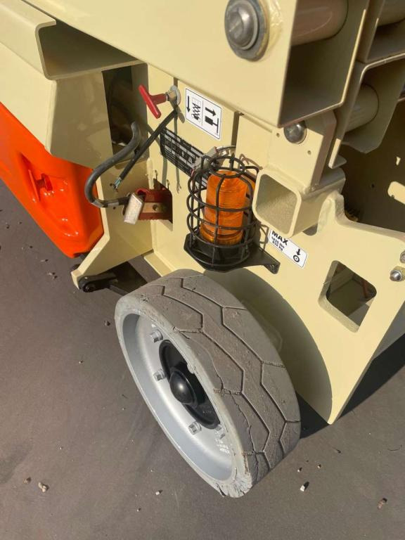 JLG 2632ES - Scissor lift: picture 4 JLG 2632ES - Scissor lift: picture 4