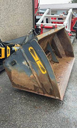 Pome1400 L - Sand/ Salt spreader: picture 1 Pome1400 L - Sand/ Salt spreader: picture 1