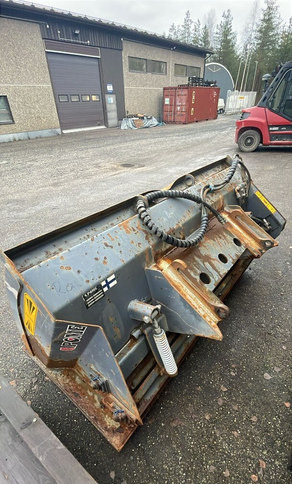 Pome1400 L - Sand/ Salt spreader: picture 2 Pome1400 L - Sand/ Salt spreader: picture 2