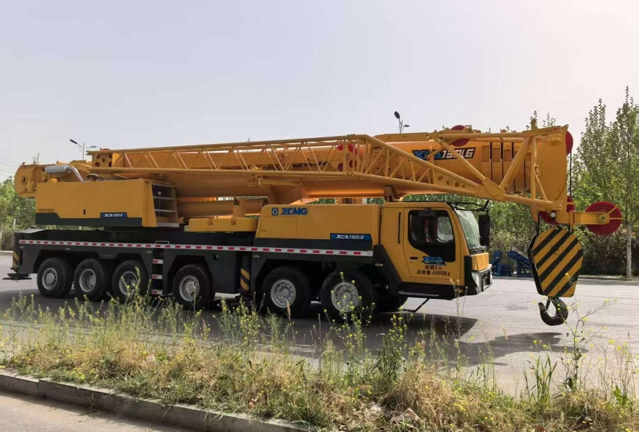 XCMG QY130K 130 ton 120 ton 140ton 150ton 160ton 200t truck crane - Mobile crane: picture 3 XCMG QY130K 130 ton 120 ton 140ton 150ton 160ton 200t truck crane - Mobile crane: picture 3