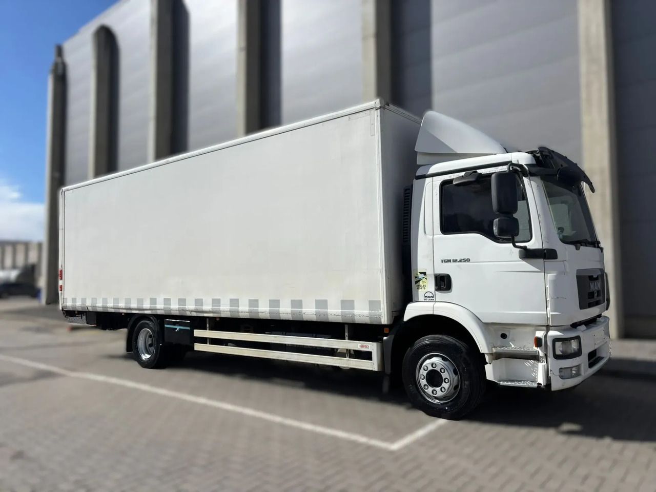 MAN TGM 12.250 (Rigid Box) - LHD (TR2) - Box truck: picture 1 MAN TGM 12.250 (Rigid Box) - LHD (TR2) - Box truck: picture 1
