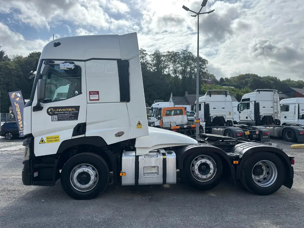 Renault T 460 6x2 - RHD (EJF) - Tractor unit: picture 3 Renault T 460 6x2 - RHD (EJF) - Tractor unit: picture 3