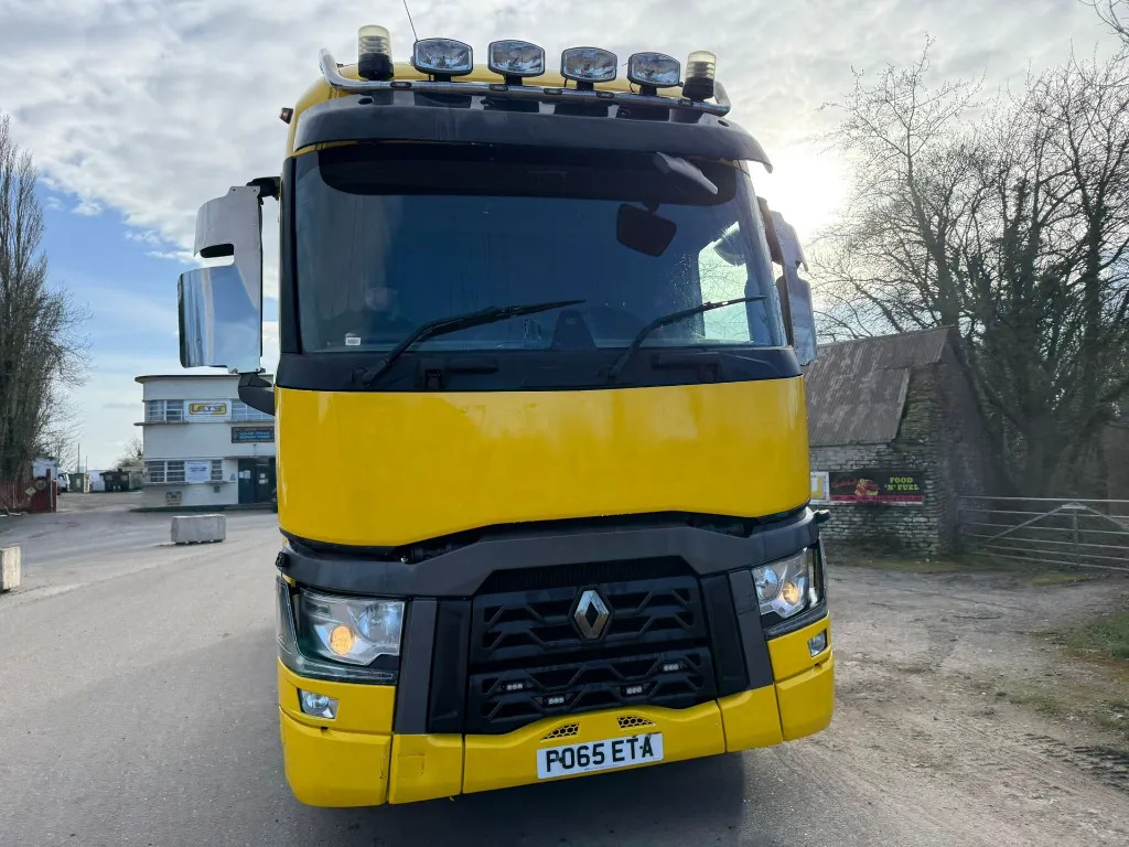 Renault T 520 6x2 - RHD (ETA) - Tractor unit: picture 3 Renault T 520 6x2 - RHD (ETA) - Tractor unit: picture 3
