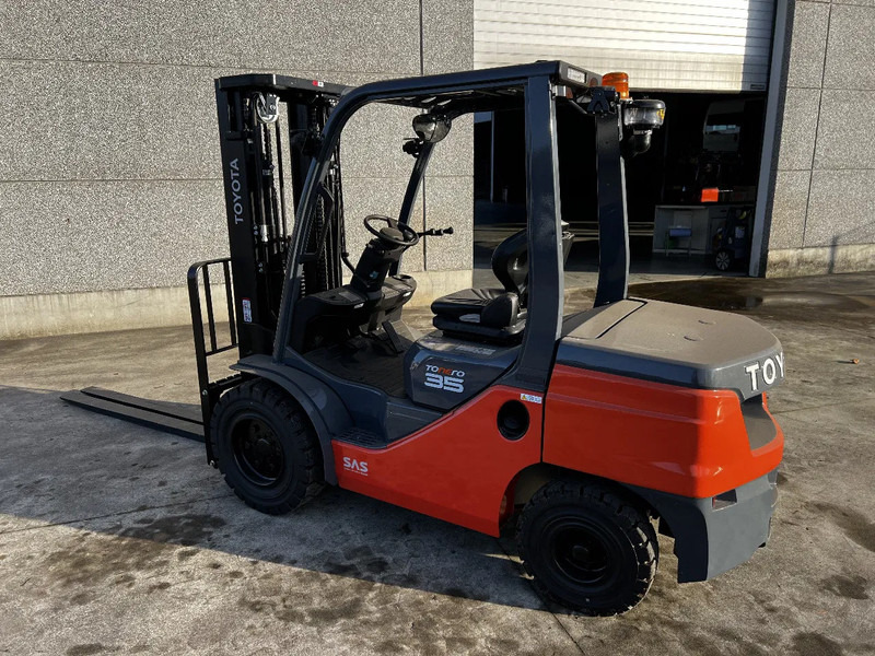 Toyota 52-8FDJF35 TONERO 35 (NEW) (5x in Stock) - Diesel forklift: picture 4 Toyota 52-8FDJF35 TONERO 35 (NEW) (5x in Stock) - Diesel forklift: picture 4