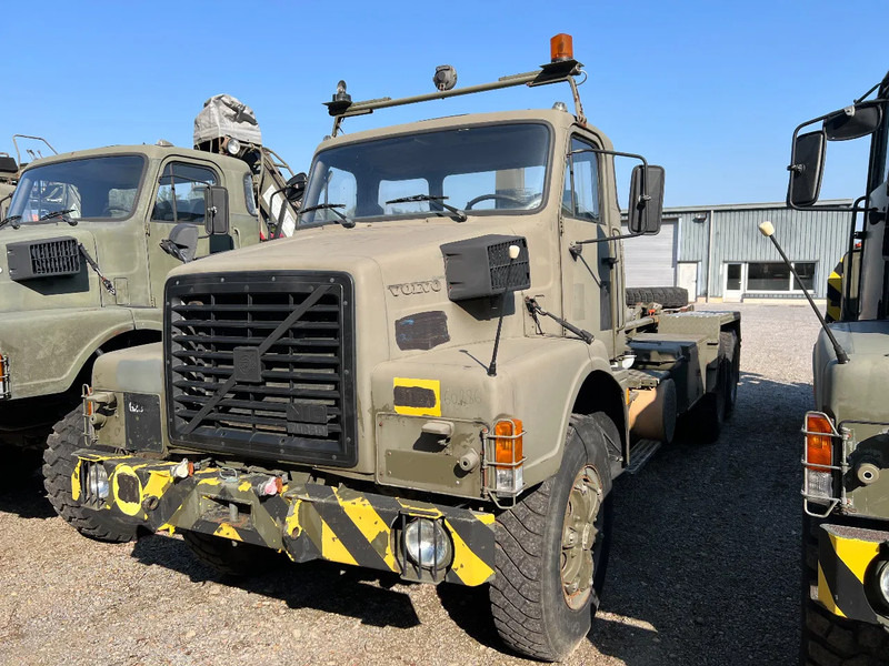 Volvo N 10 6X4 - HOOK CONTAINER (3x stock) - Truck: picture 1 Volvo N 10 6X4 - HOOK CONTAINER (3x stock) - Truck: picture 1