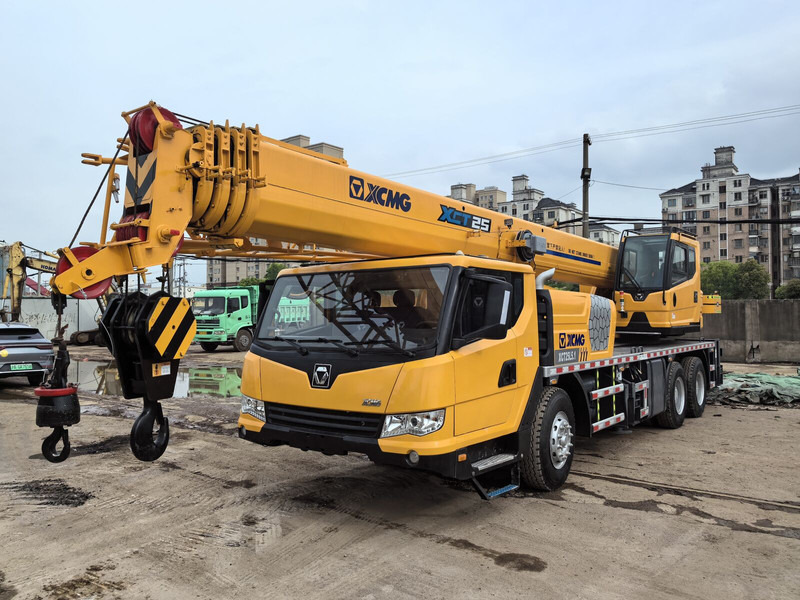 XCMG XCT25 - All terrain crane: picture 1 XCMG XCT25 - All terrain crane: picture 1