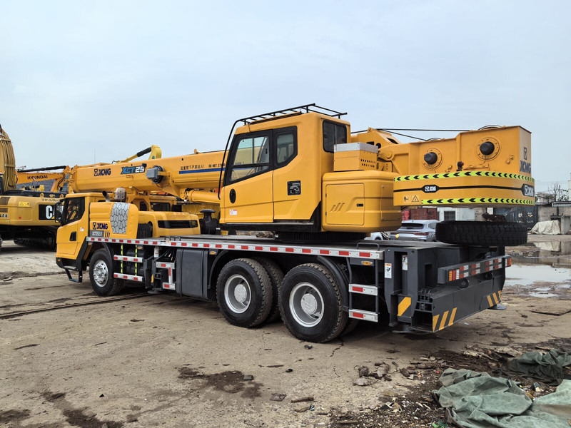 XCMG XCT25 - All terrain crane: picture 2 XCMG XCT25 - All terrain crane: picture 2