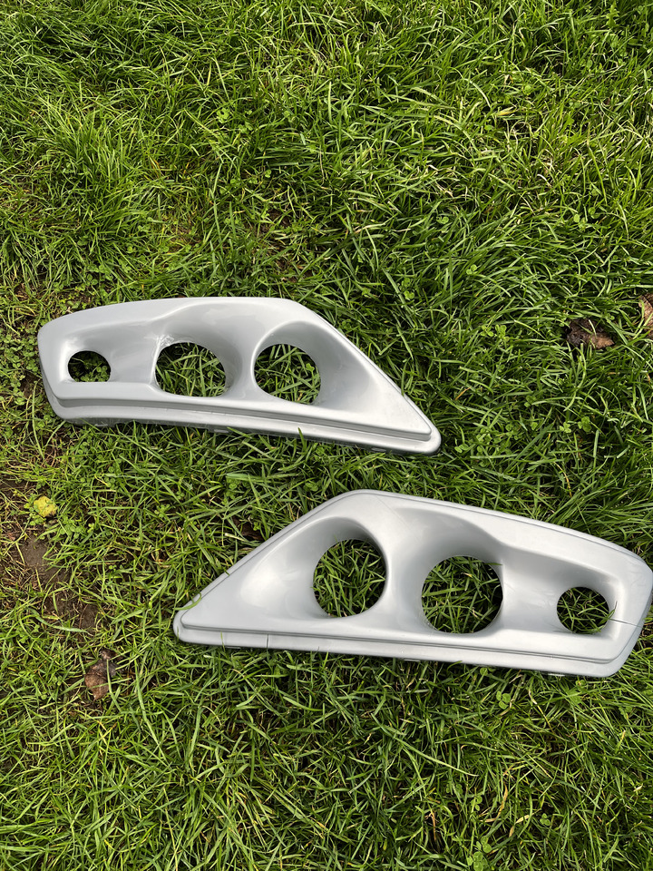 Mercedes-Benz Osłona lamp przód Mercedes Intouro do autobusu Mercedes Intouro - Body and exterior for Bus: picture 1 Mercedes-Benz Osłona lamp przód Mercedes Intouro do autobusu Mercedes Intouro - Body and exterior for Bus: picture 1