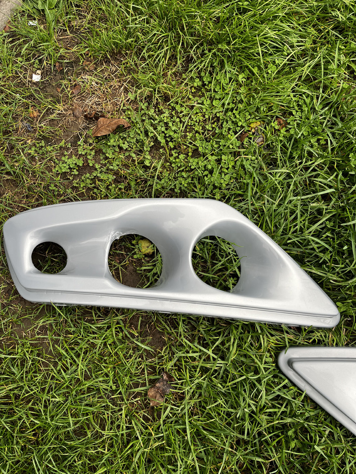 Mercedes-Benz Osłona lamp przód Mercedes Intouro do autobusu Mercedes Intouro - Body and exterior for Bus: picture 3 Mercedes-Benz Osłona lamp przód Mercedes Intouro do autobusu Mercedes Intouro - Body and exterior for Bus: picture 3