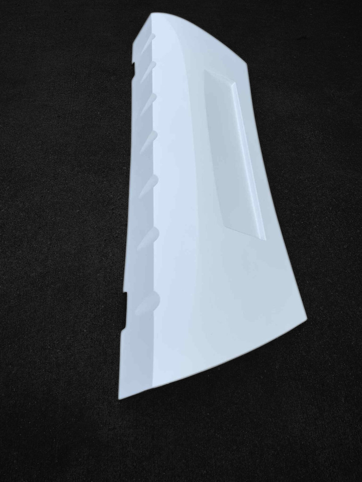 SCANIA IRIZAR NEW CENTURY Zderzak przedni Scania IRIZAR New Century - Bumper for Coach: picture 3 SCANIA IRIZAR NEW CENTURY Zderzak przedni Scania IRIZAR New Century - Bumper for Coach: picture 3